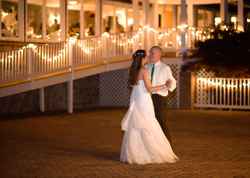 Important Things To Watch Out For While Hiring A Wedding DJ