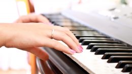 Moves Your Piano With Special Safety